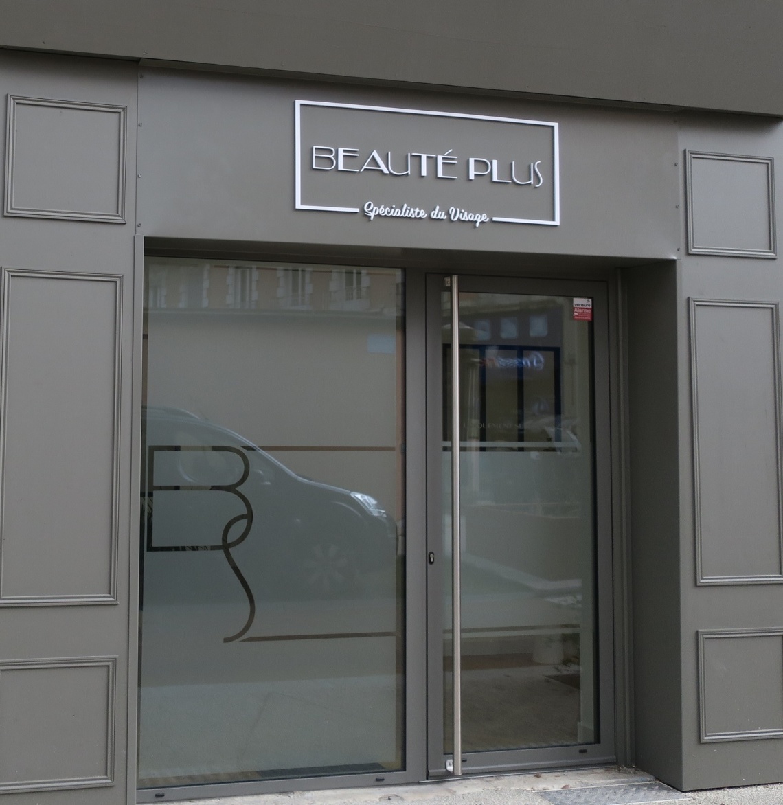 BEAUTE PLUS - image 1