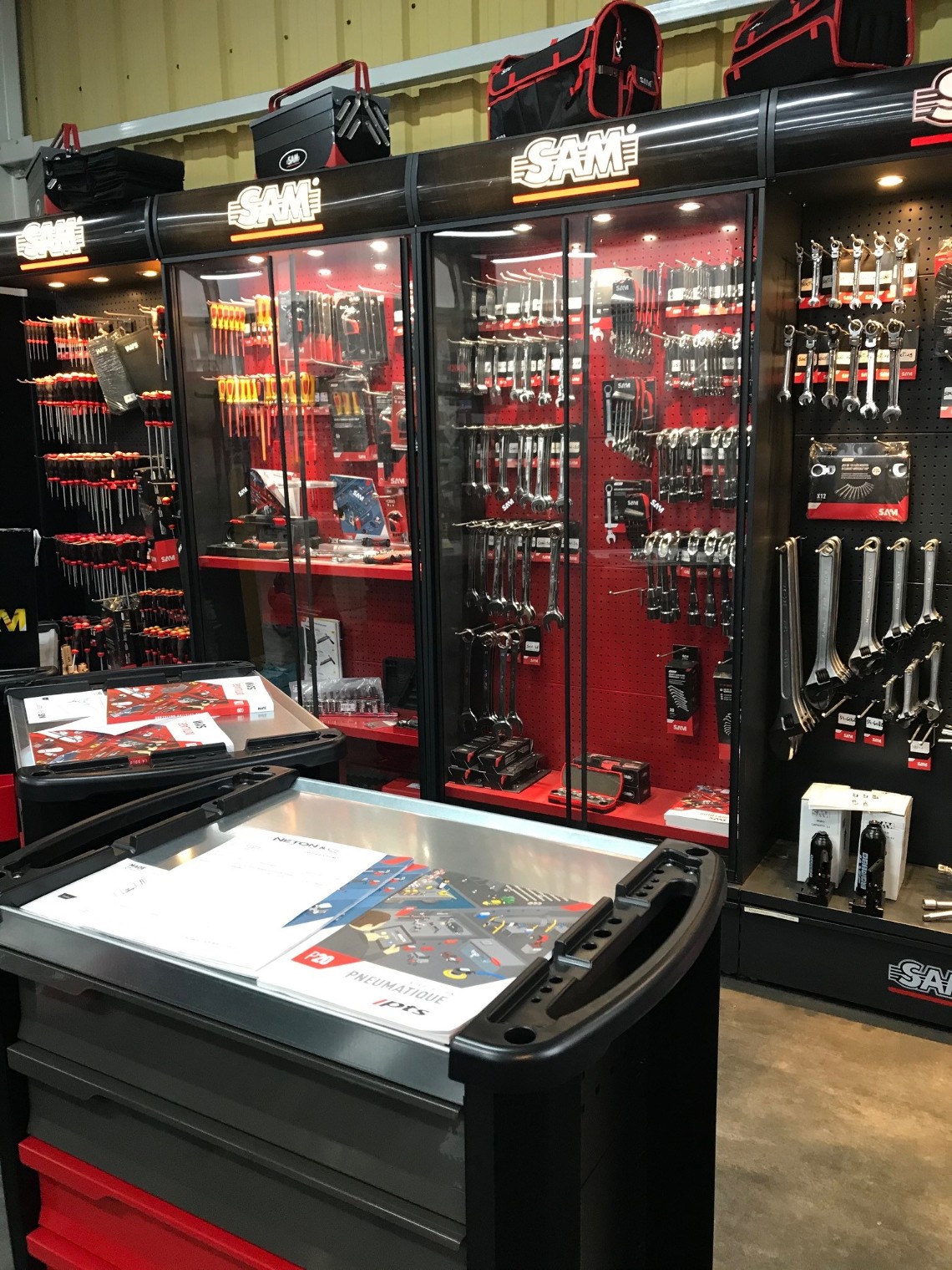 NETON ET CIE - image 1