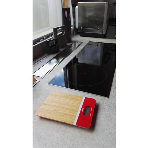 Balance de cuisine en bambou Pebbly