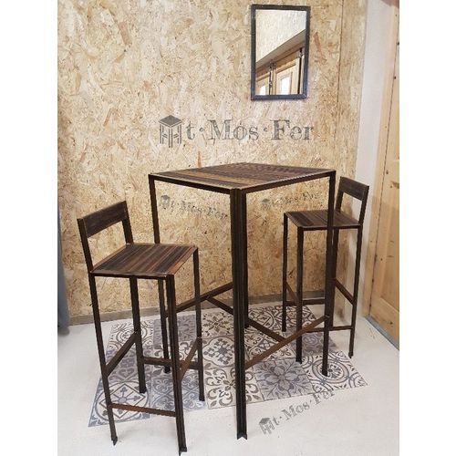 Ensemble table haute et deux chaises hautes